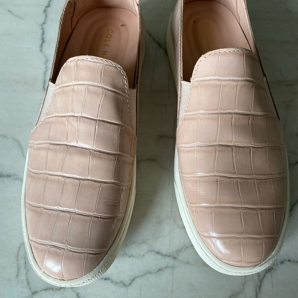 Cole Haan Women’s Pink Croc-Embossed Slip-On Shoes